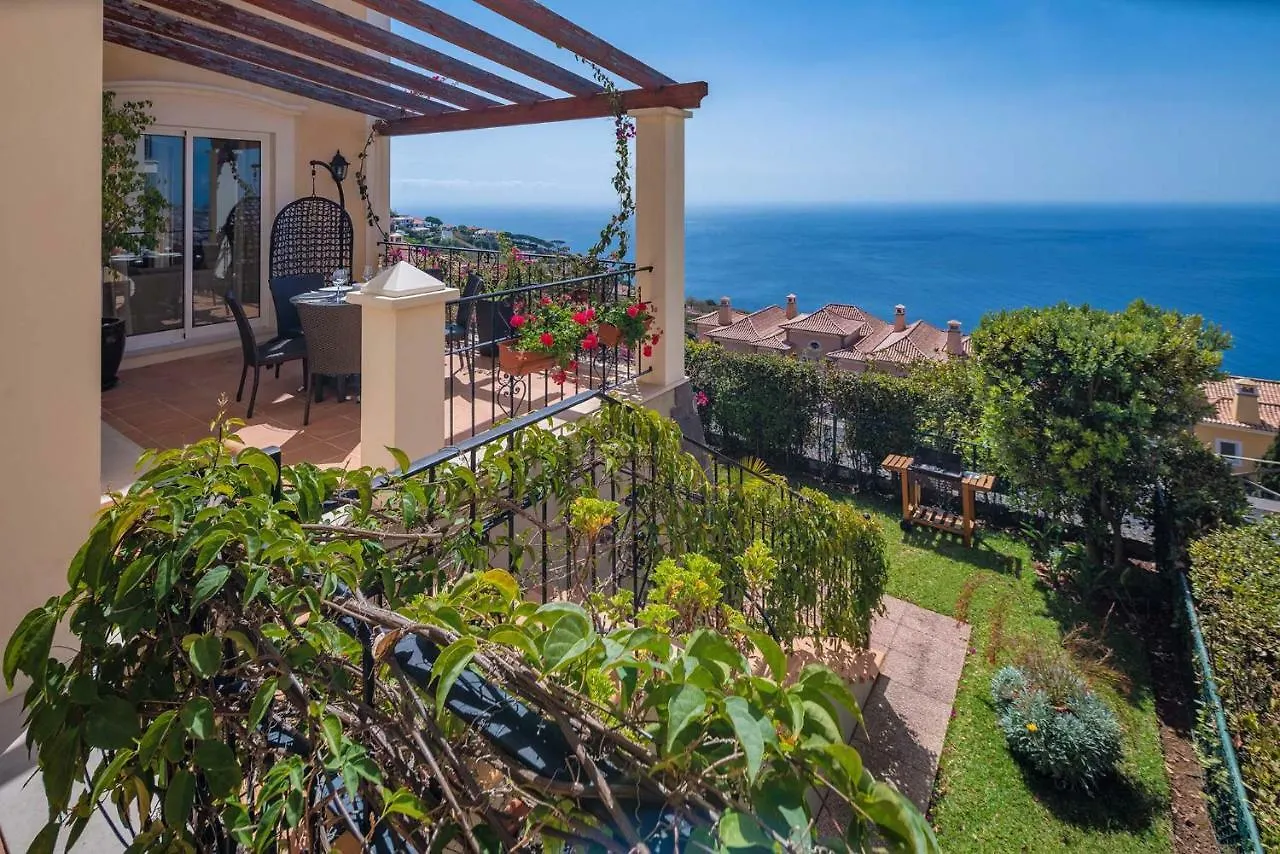 Balancal Apartments And Villas Palheiro Village Funchal  Vakantiepark Funchal (Madeira)